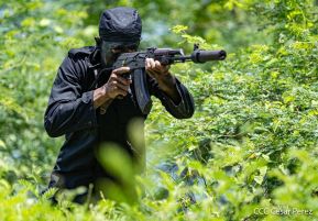 DOEP de la Policía Nacional realiza ejercicios demostrativos