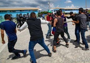 DOEP de la Policía Nacional realiza ejercicios demostrativos