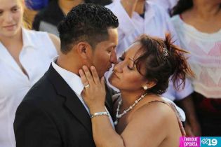 Parejas juran amor eterno en Ya Tu Boda 2014