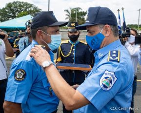 Ascenso en grados a miembros de la Dirección de Seguridad y Protección de Personalidades