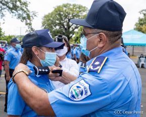 Ascenso en grados a miembros de la Dirección de Seguridad y Protección de Personalidades