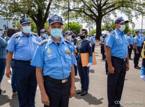 Ascenso en grados a miembros de la Dirección de Seguridad y Protección de Personalidades