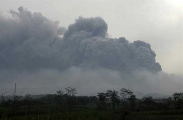 Erupción del Monte Kleud en Indonesia