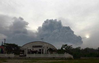 Erupción del Monte Kleud en Indonesia