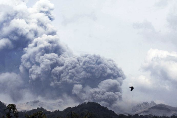Erupción del Monte Kleud en Indonesia