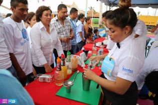 TECNOFEST 2014 promueve educación gratuita en Plaza de Colores