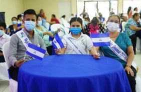 Mejores a Estudiantes y Docentes de Excelencia Académica 2020