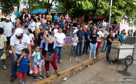 Derroche de cultura y tradición en desfile hípico de Masaya