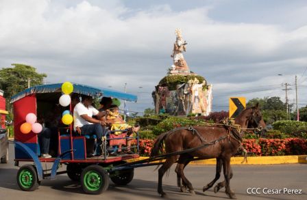 Derroche de cultura y tradición en desfile hípico de Masaya