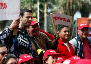 Trabajadores PDVSA marchan en defensa de la democracia en Venezuela