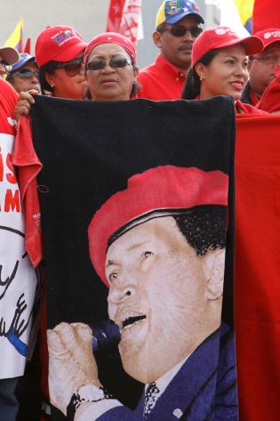 Trabajadores PDVSA marchan en defensa de la democracia en Venezuela