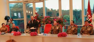 Daniel impone ascenso en grados al Inspector General y al Jefe del Estado Mayor del Ejército de Nicaragua