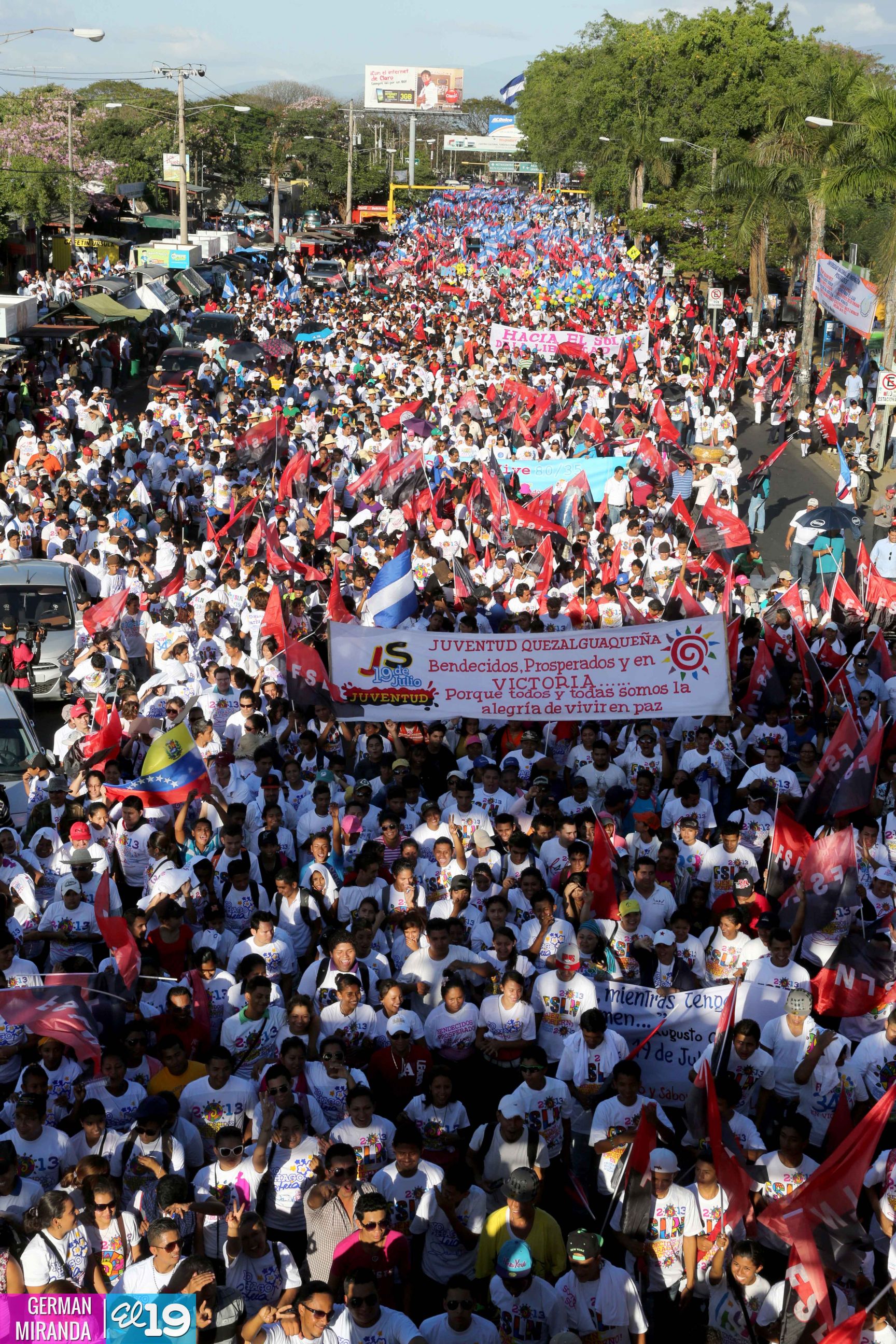 Juventud realiza caminata en honor al General Sandino