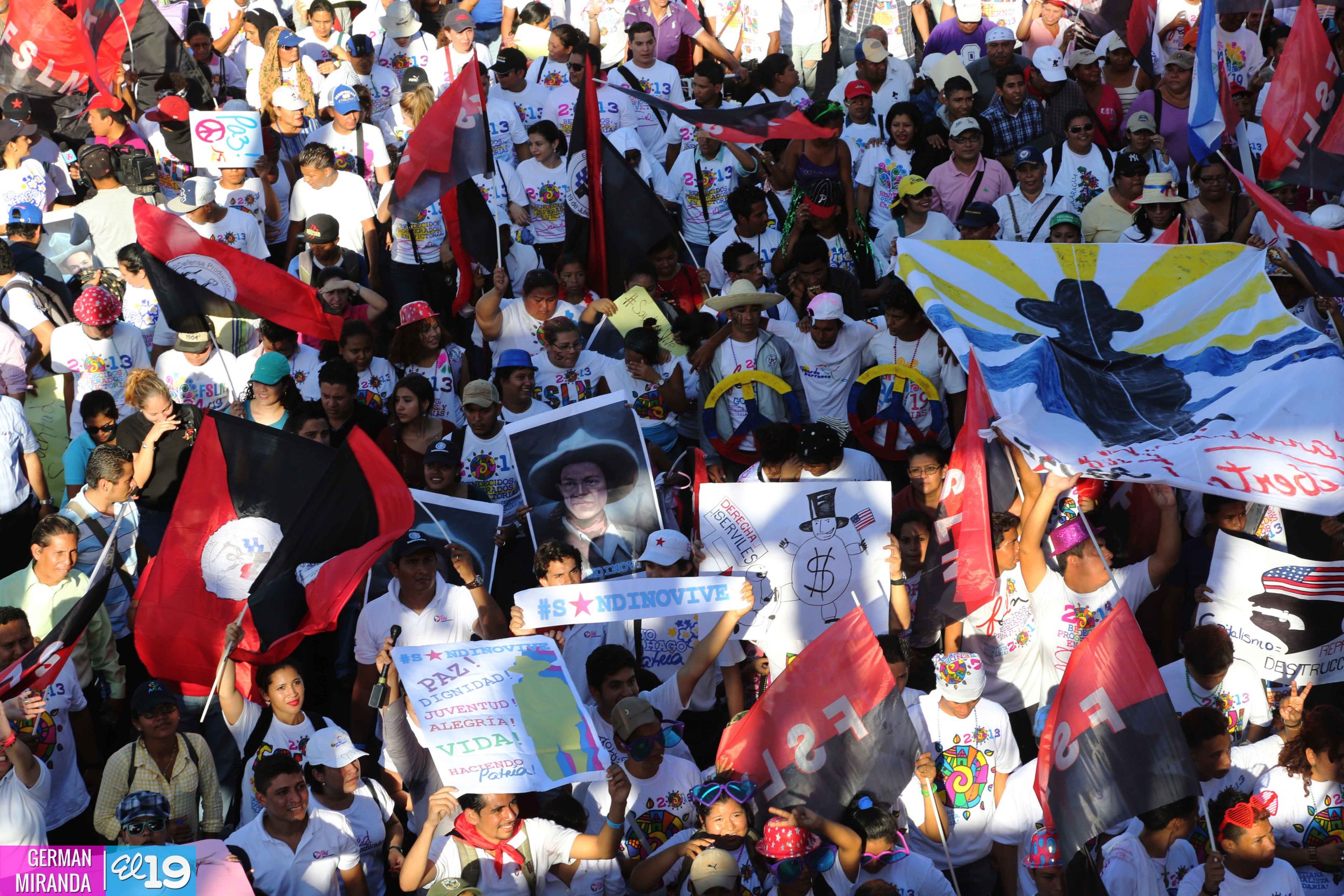 Juventud realiza caminata en honor al General Sandino