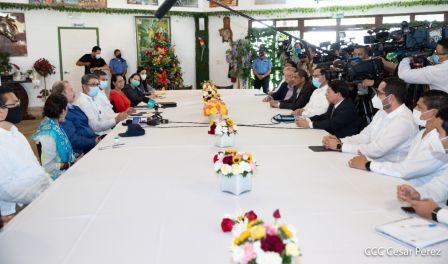 Así fue el encuentro del Presidente Daniel  y la Compañera Rosario con el Presidente de Honduras
