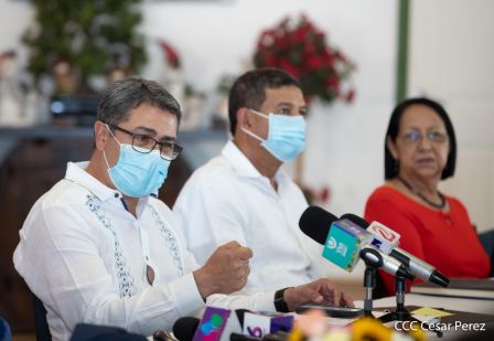 Así fue el encuentro del Presidente Daniel  y la Compañera Rosario con el Presidente de Honduras