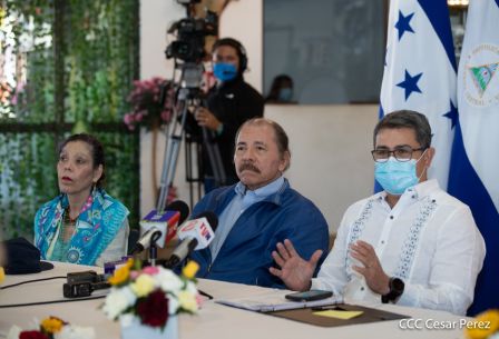 Así fue el encuentro del Presidente Daniel  y la Compañera Rosario con el Presidente de Honduras