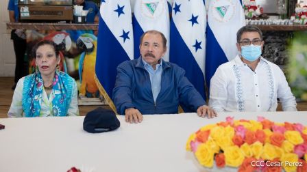Así fue el encuentro del Presidente Daniel  y la Compañera Rosario con el Presidente de Honduras