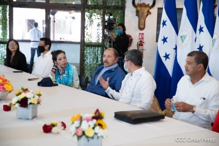 Así fue el encuentro del Presidente Daniel  y la Compañera Rosario con el Presidente de Honduras