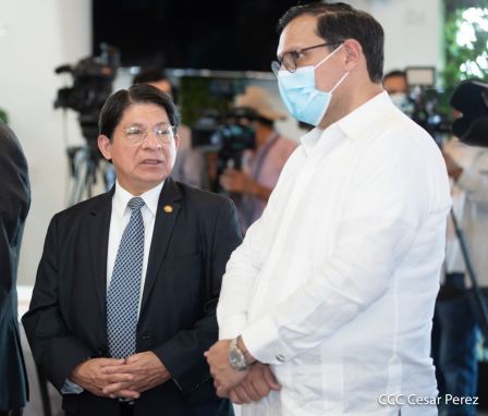 Así fue el encuentro del Presidente Daniel  y la Compañera Rosario con el Presidente de Honduras