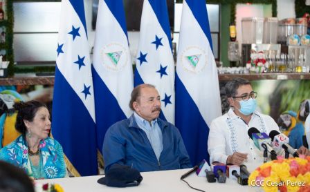 Así fue el encuentro del Presidente Daniel  y la Compañera Rosario con el Presidente de Honduras