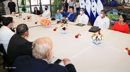 Así fue el encuentro del Presidente Daniel  y la Compañera Rosario con el Presidente de Honduras