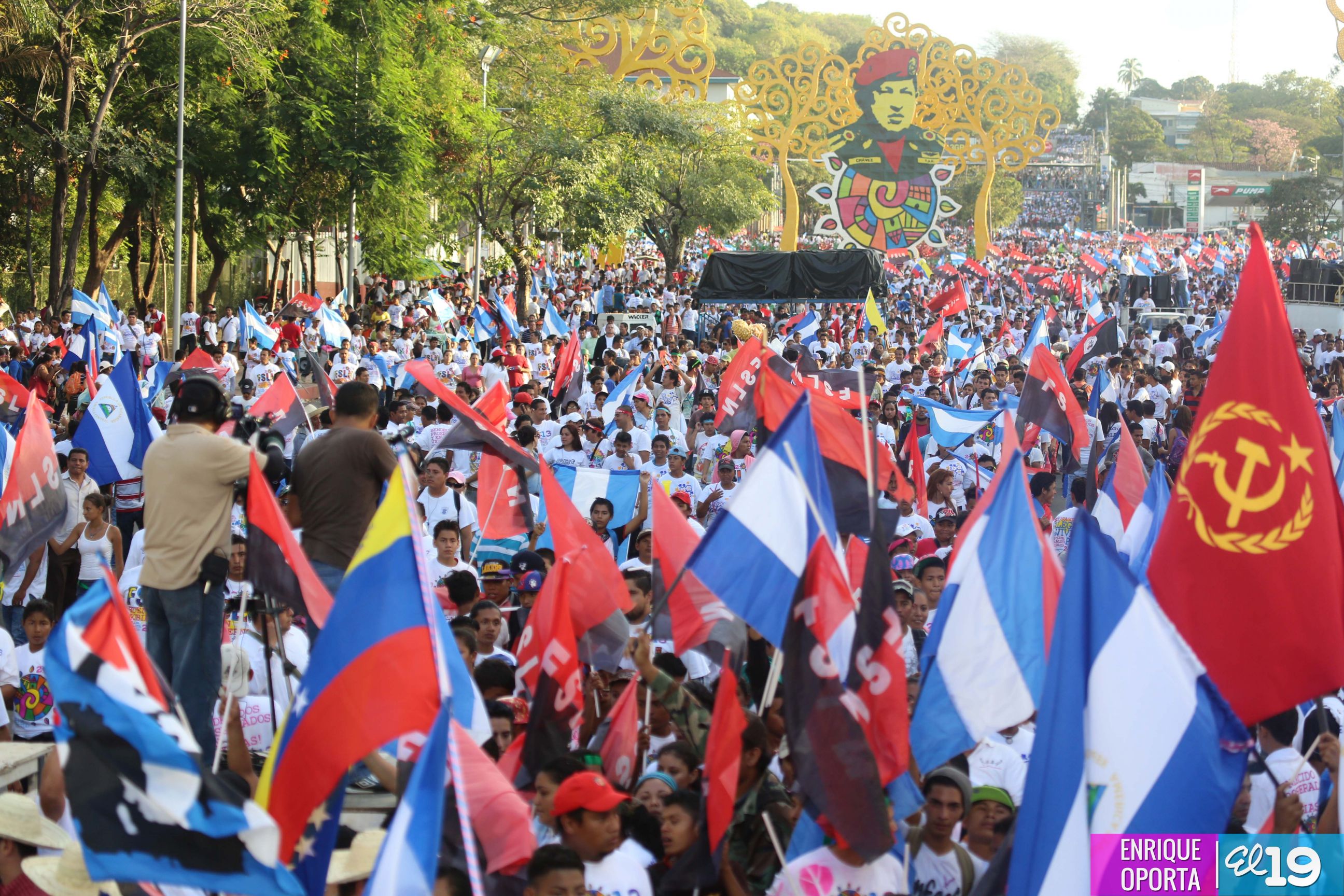 Juventud realiza caminata en honor al General Sandino