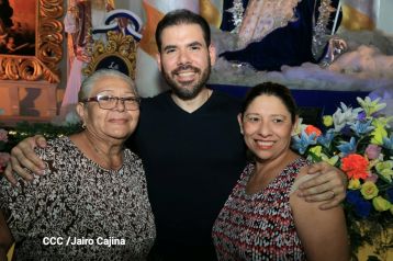 Inauguran Altares, Feria a la Purísima y Navidades Familiares en la avenida de Bolívar a Chávez