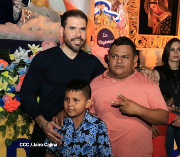 Inauguran Altares, Feria a la Purísima y Navidades Familiares en la avenida de Bolívar a Chávez