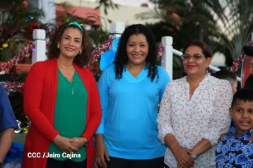 Inauguran Altares, Feria a la Purísima y Navidades Familiares en la avenida de Bolívar a Chávez