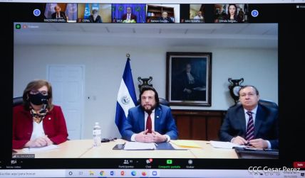 El Presidente Daniel y la Compañera Rosario en la Cumbre entre Jefes de Estado y de Gobierno del SICA y el Secretario General de Naciones Unidas