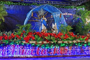 Inauguran Altares, Feria a la Purísima y Navidades Familiares en la avenida de Bolívar a Chávez