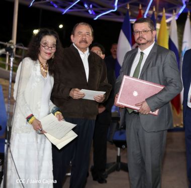 Embajadores presentan Cartas Credenciales al Presidente Daniel Ortega y a la Vicepresidenta Rosario Murillo