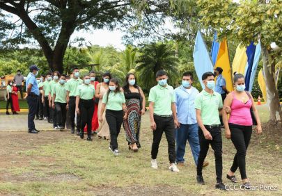 Jóvenes se gradúan  en Centro de Formación y Desarrollo Juventud de la Policía Nacional