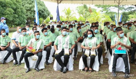 Jóvenes se gradúan  en Centro de Formación y Desarrollo Juventud de la Policía Nacional