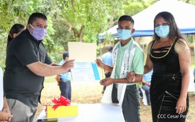 Jóvenes se gradúan  en Centro de Formación y Desarrollo Juventud de la Policía Nacional