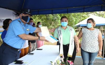 Jóvenes se gradúan  en Centro de Formación y Desarrollo Juventud de la Policía Nacional