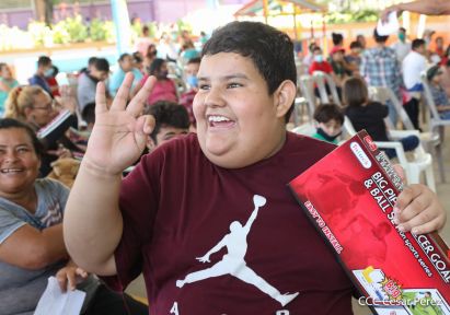 Niños continúan recibiendo juguetes en todo Nicaragua