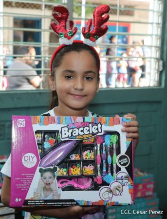 Niños continúan recibiendo juguetes en todo Nicaragua