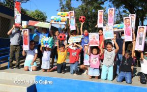 Niños continúan recibiendo juguetes en todo Nicaragua