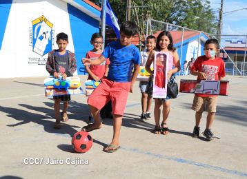 Niños continúan recibiendo juguetes en todo Nicaragua