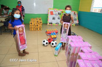 Niños continúan recibiendo juguetes en todo Nicaragua