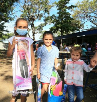 Niños continúan recibiendo juguetes en todo Nicaragua