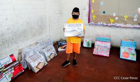 Niños continúan recibiendo juguetes en todo Nicaragua