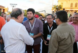 Daniel y Rosario en acto del 80 Aniversario del Tránsito a la Inmortalidad del General Augusto C. Sandino