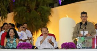 Daniel y Rosario en acto del 80 Aniversario del Tránsito a la Inmortalidad del General Augusto C. Sandino