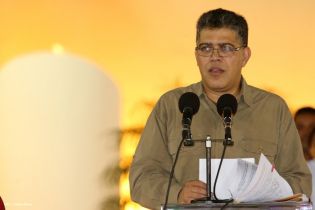 Daniel y Rosario en acto del 80 Aniversario del Tránsito a la Inmortalidad del General Augusto C. Sandino