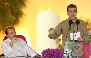 Daniel y Rosario en acto del 80 Aniversario del Tránsito a la Inmortalidad del General Augusto C. Sandino