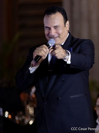 Por Amor: Nicaragua realiza concierto en homenaje a Armando Manzanero 
