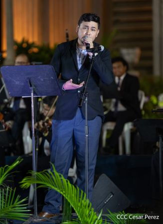 Por Amor: Nicaragua realiza concierto en homenaje a Armando Manzanero 